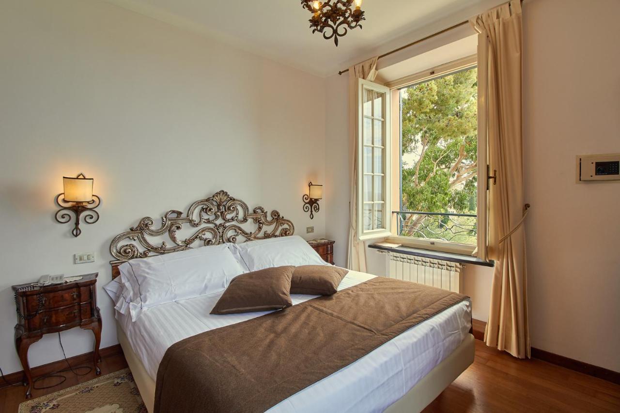 Hotel Punta Est Finale Ligure Zewnętrze zdjęcie