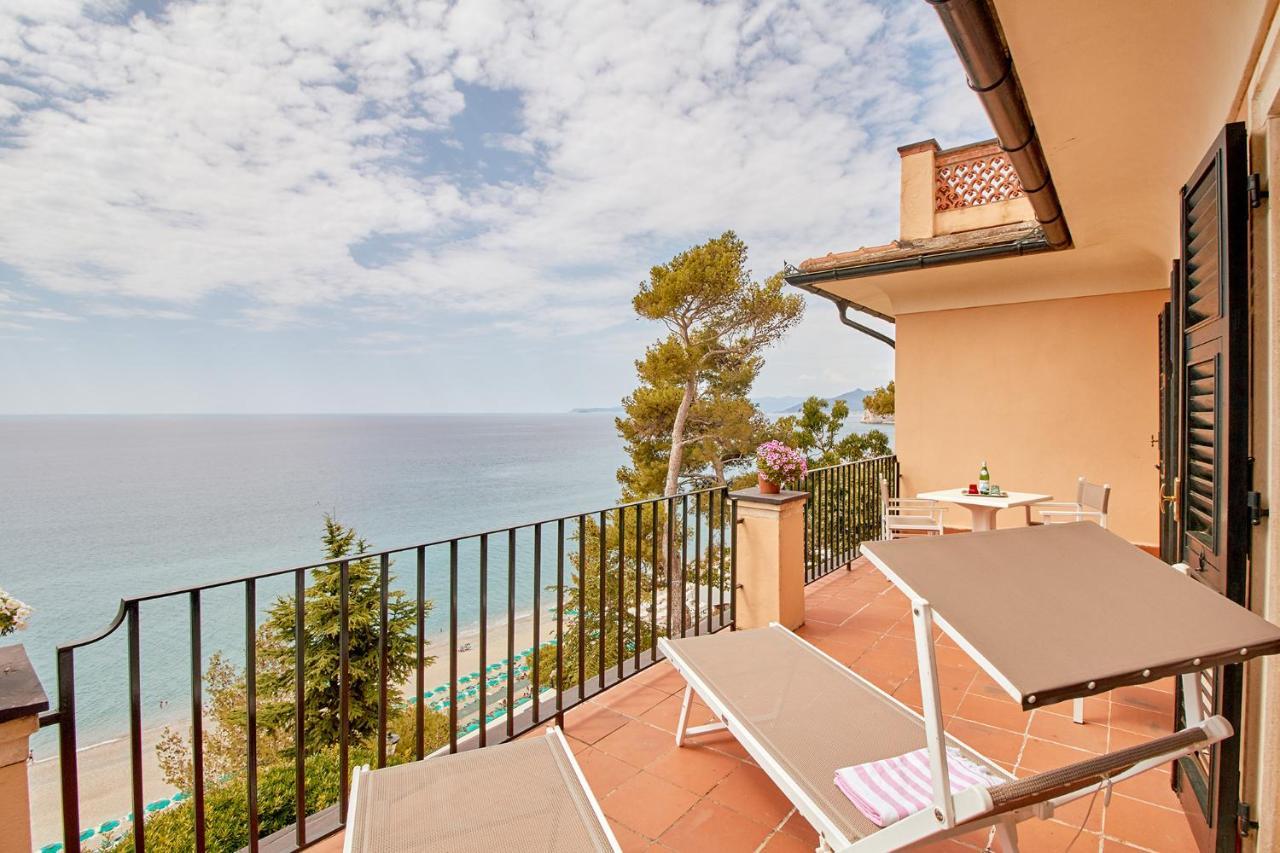 Hotel Punta Est Finale Ligure Zewnętrze zdjęcie